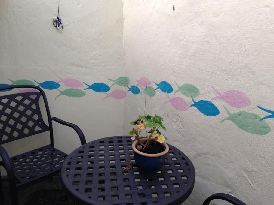 A Family Cottage In Tenby Esterno foto